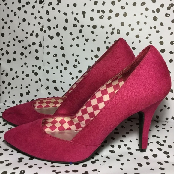 Pink heels - Picture 1 of 4